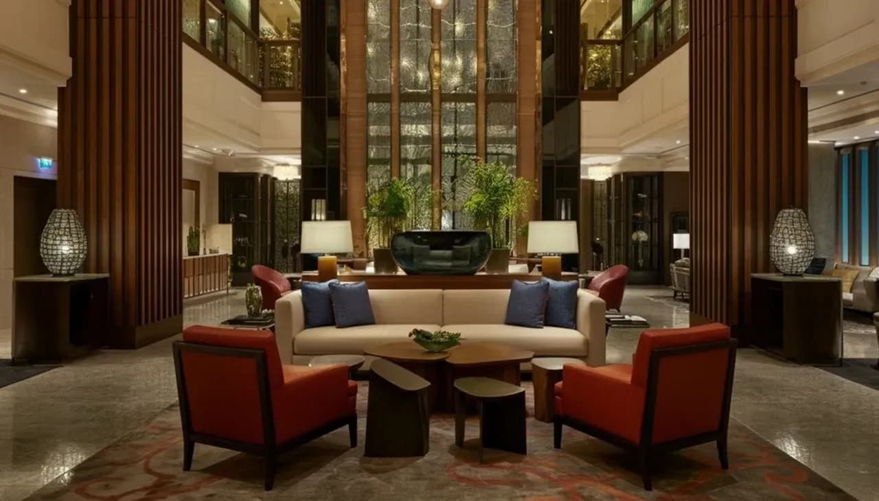 News Update - LHHOTEL ผลประกอบการ 2Q25 ต่ำคาดเล็กน้อย