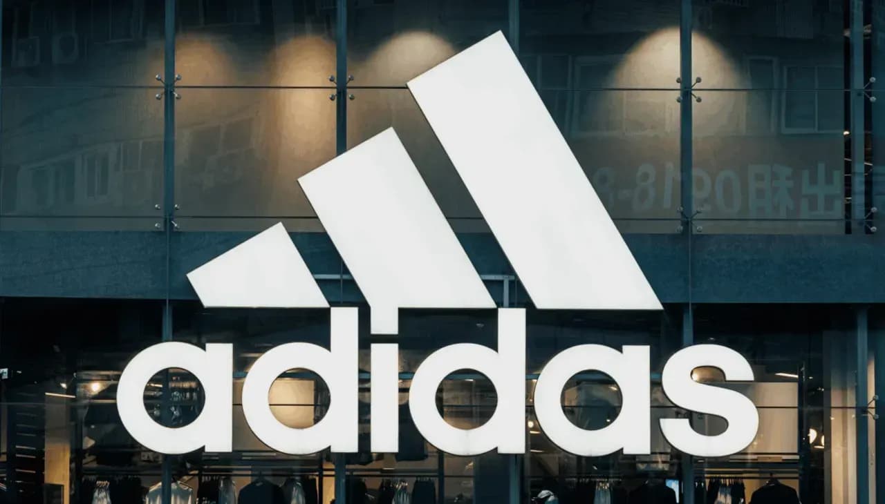 Adidas รายงานงบ 1Q26 ดีกว่าคาด หนุนโดยกลุ่มเครื่องแต่งกายและ Performance