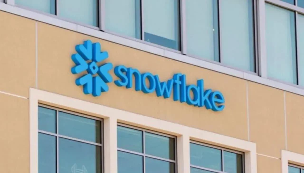 SNOW งบดีกว่าคาดและปรับเพิ่มคาดการณ์แนวโน้มการเติบโตขึ้น